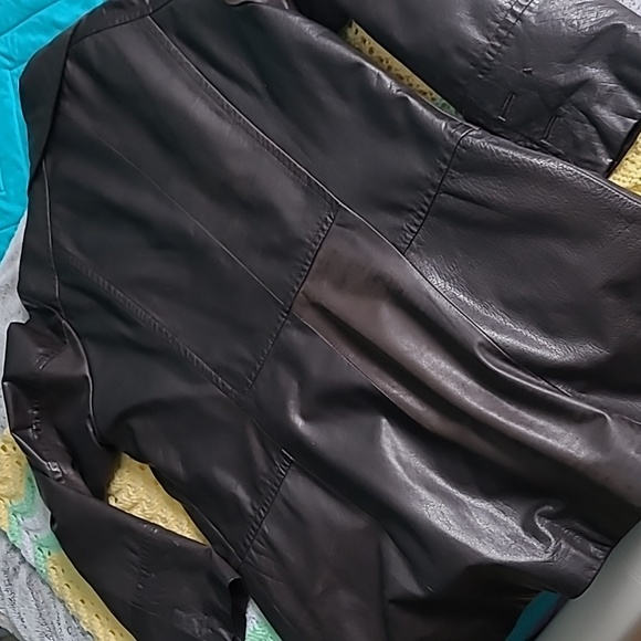 Danier leather coat - Picture 2 of 12